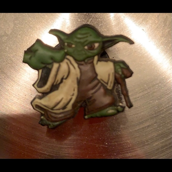 Crocs Jibbitz-Star Wars set of 4- gently used-Hard to find pieces. - Picture 4 of 6